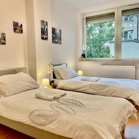 Apartament Warsaw Concierge Wola Ratusz Zewnętrze zdjęcie