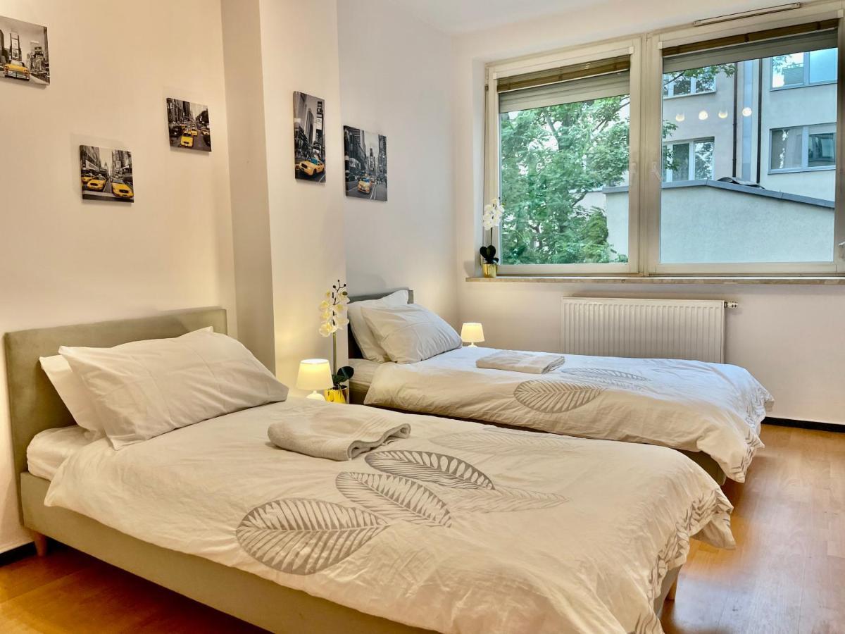 Apartament Warsaw Concierge Wola Ratusz Zewnętrze zdjęcie