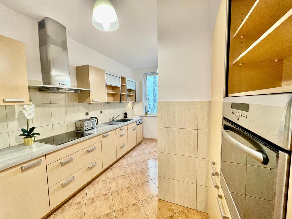 Apartament Warsaw Concierge Wola Ratusz Zewnętrze zdjęcie