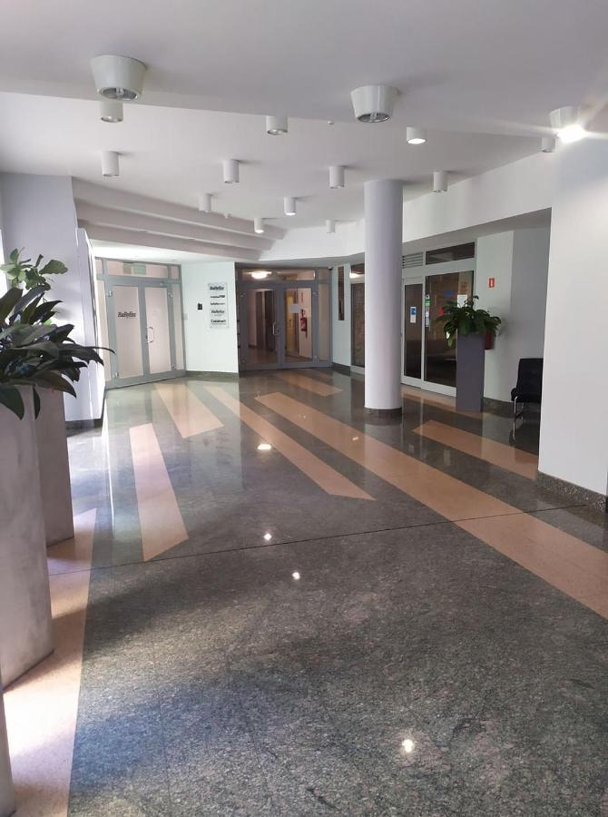 Apartament Warsaw Concierge Wola Ratusz Zewnętrze zdjęcie