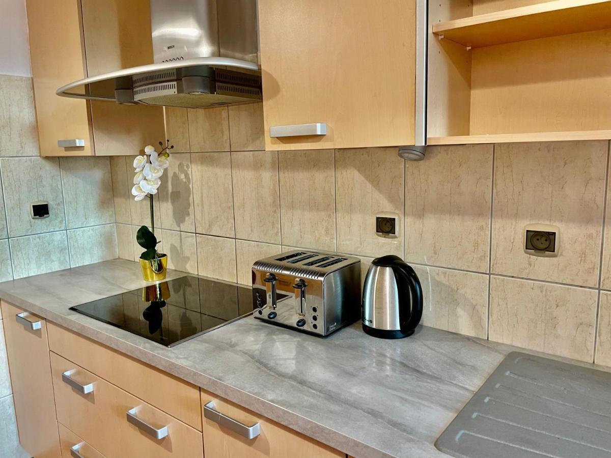 Apartament Warsaw Concierge Wola Ratusz Zewnętrze zdjęcie